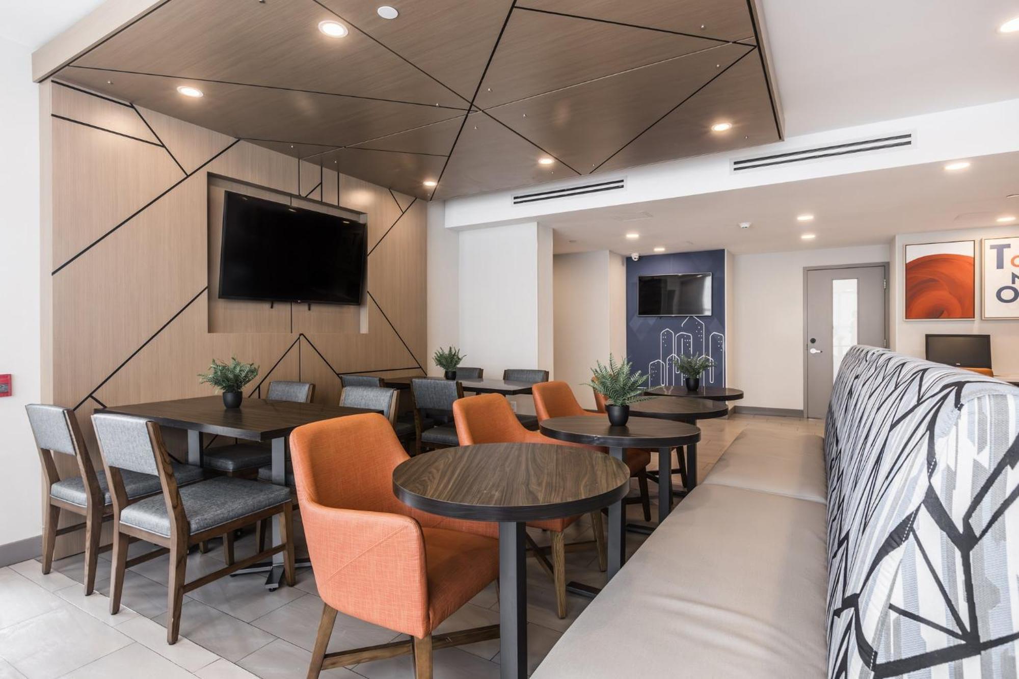 Holiday Inn Express Toronto-North York By Ihg Exterior foto