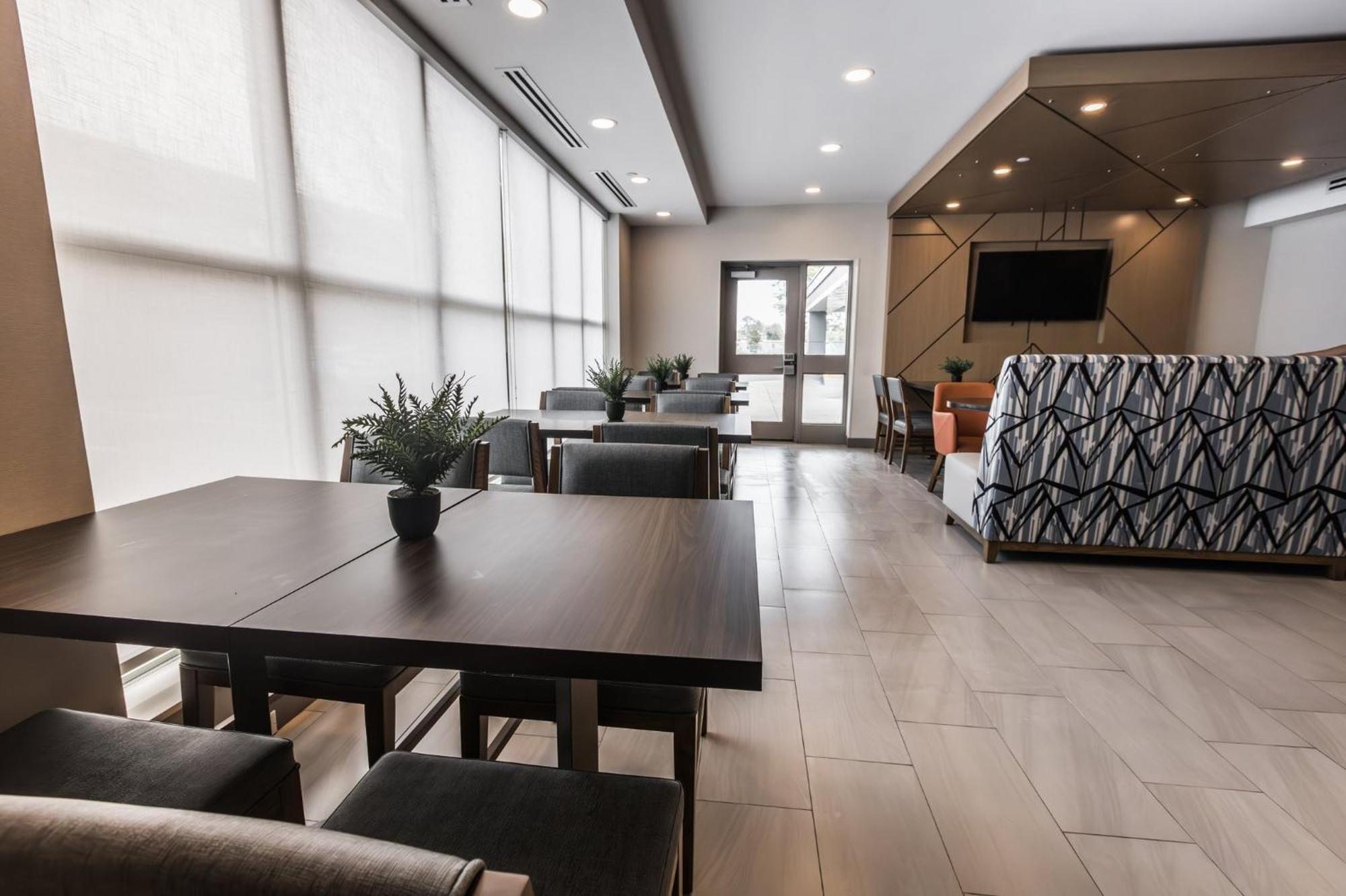 Holiday Inn Express Toronto-North York By Ihg Exterior foto