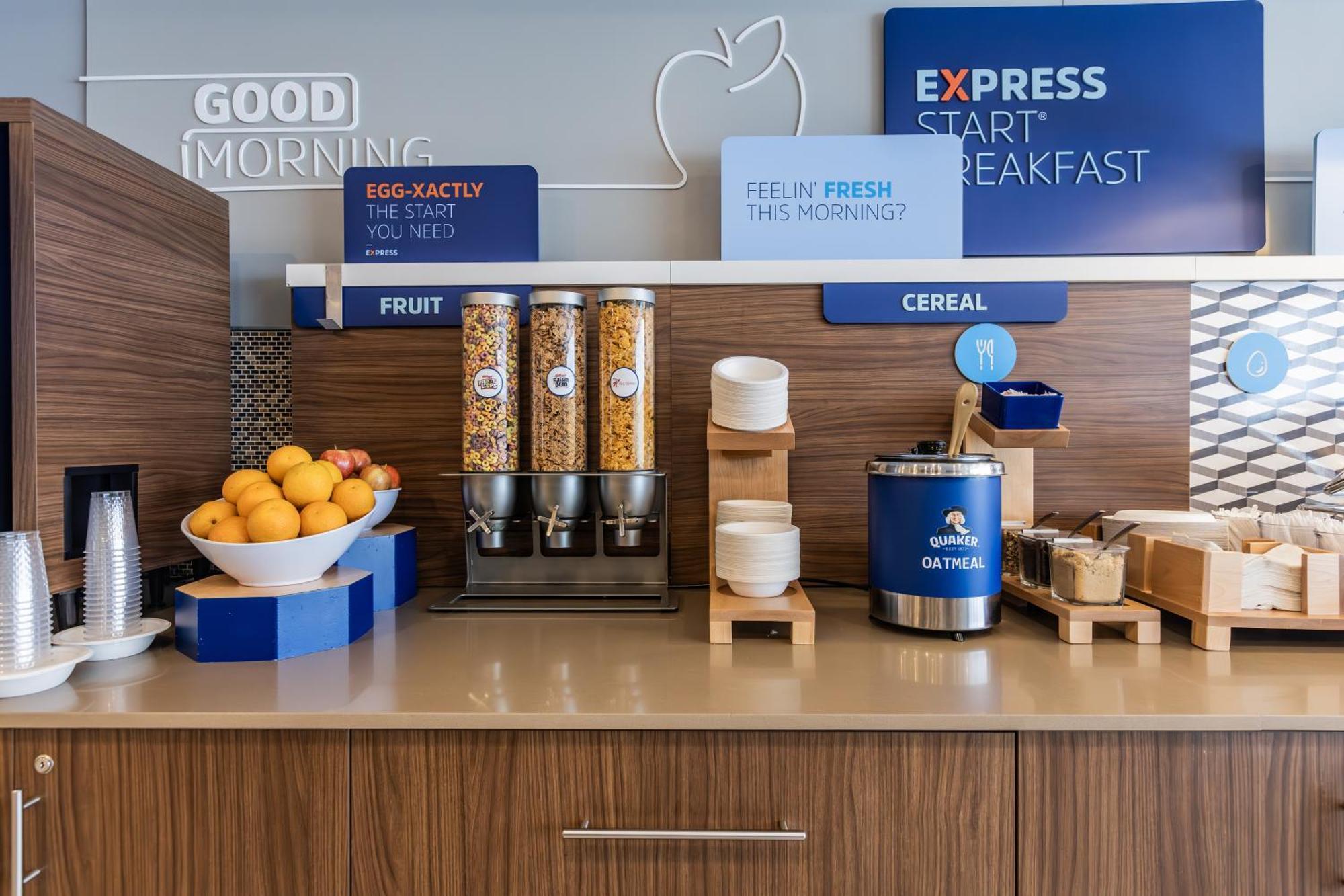 Holiday Inn Express Toronto-North York By Ihg Exterior foto