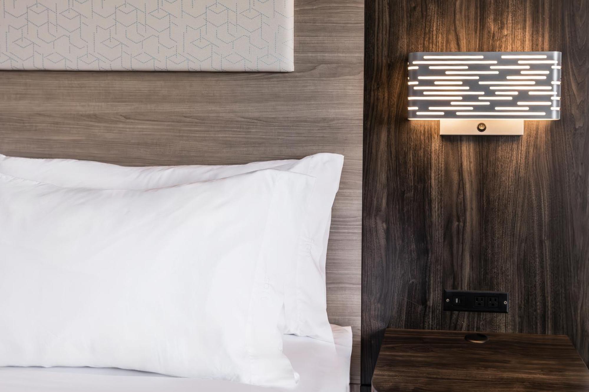 Holiday Inn Express Toronto-North York By Ihg Exterior foto